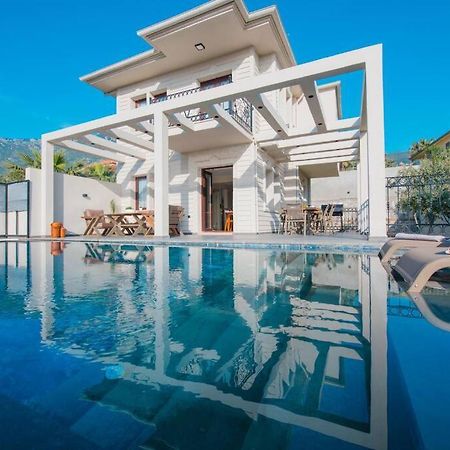 Havuzlu Korunakli Jakuzili Villa Фетхие Экстерьер фото